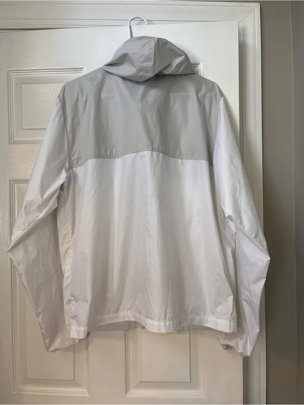 The North Face Men's Hooded Windbreaker Jacket - White and Light Gray